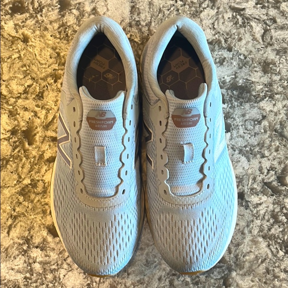 New balance sneakers practically new size 8.5.